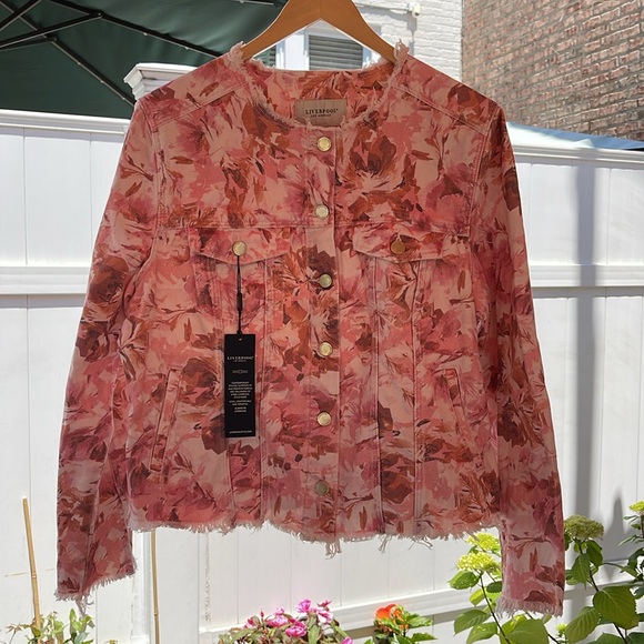 Liverpool Los Angeles - Pink Floral Printed Cropped Eco Jacket With Frayed Hem - Picture 2 of 16